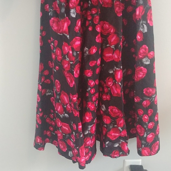 Acevog Floral Adjustable Strap Dress - Picture 7 of 9